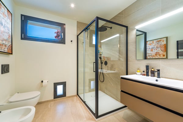 Ampio 2.5 locali con giardino e locale wellness privati 5