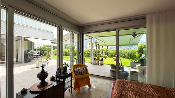Luminoso appartamento con giardino privato in posizione strategica 11
