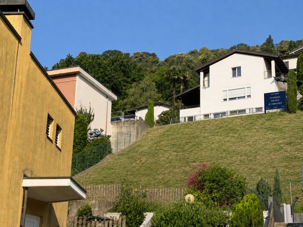 Interessante terreno edificabile in zona ben servita 4