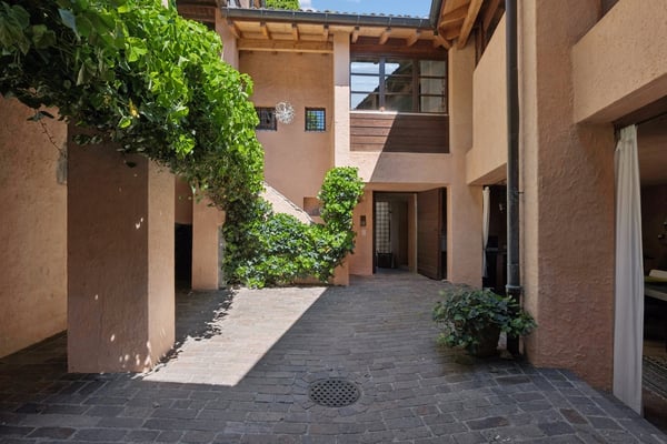 Casa Barnino: casale storico tra le colline di Lugano 8