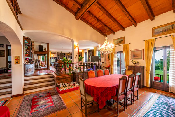 Villa Capriccio | Elegante proprietà immersa nel verde 4