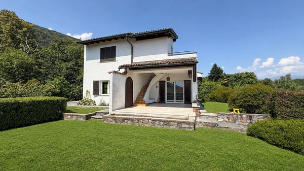Splendido appartamento con giardino in casa bifamiliare