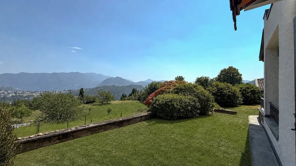 Splendido appartamento con giardino in casa bifamiliare 13