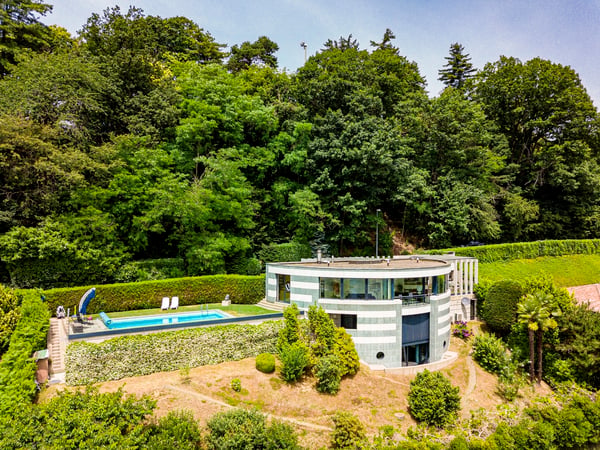 Moderna villa con privacy e stupenda vista lago 4