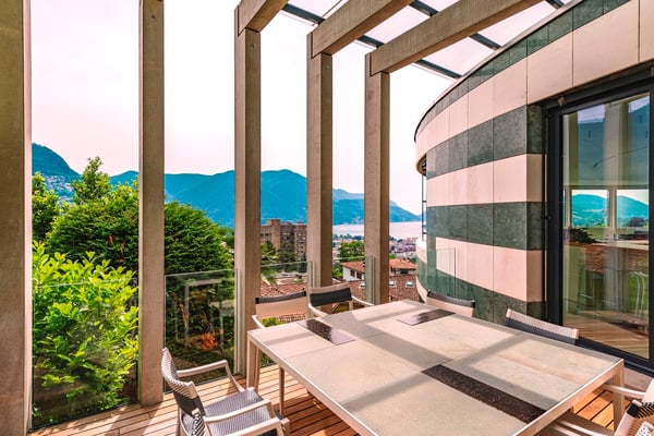 Moderna villa con privacy e stupenda vista lago 6