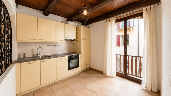 PICCOLA CASA TICINESE NEL NUCLEO DI BRUSINO ARSIZIO 5