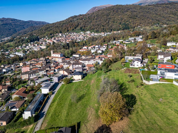 Grande terreno edificabile in zona dominante 8