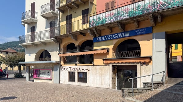 BAR TRESA 6
