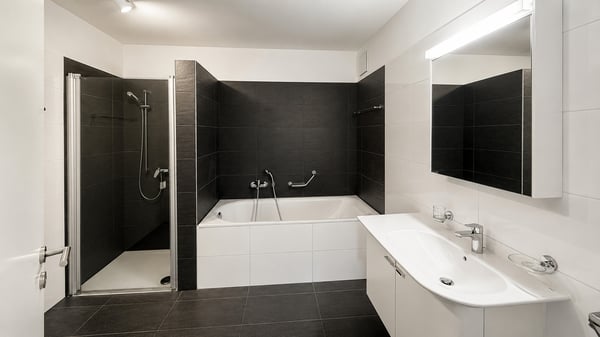 Moderno appartamento vista lago vicino al centro città 11