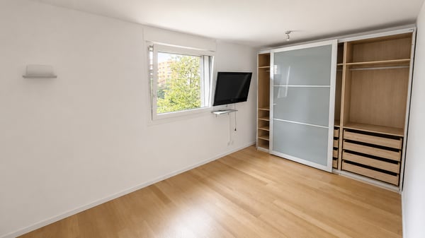 Moderno appartamento vista lago vicino al centro città 10