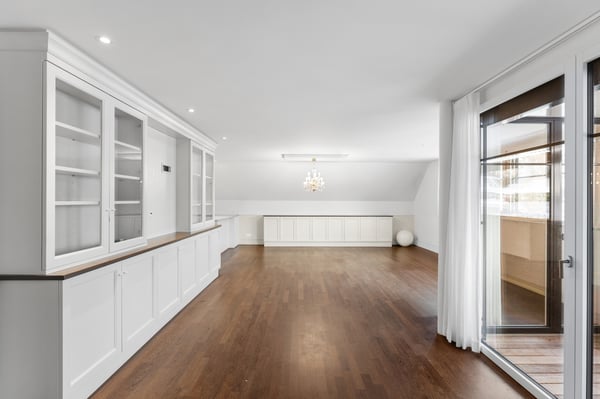 SCHÖNE 5.5 ZIMMER WOHNUNG 2. OG IN LÄNDLICHER UMGEBUNG 6