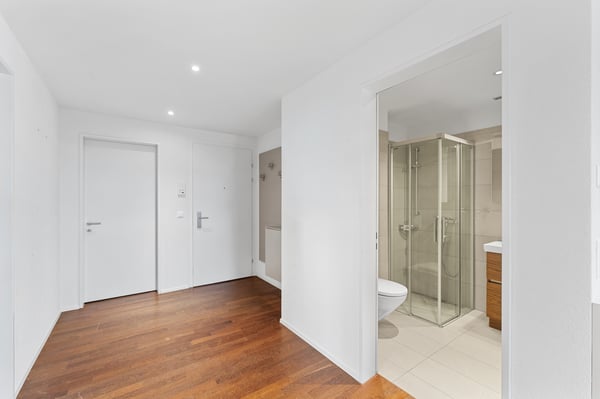 SCHÖNE 5.5 ZIMMER WOHNUNG 2. OG IN LÄNDLICHER UMGEBUNG 5