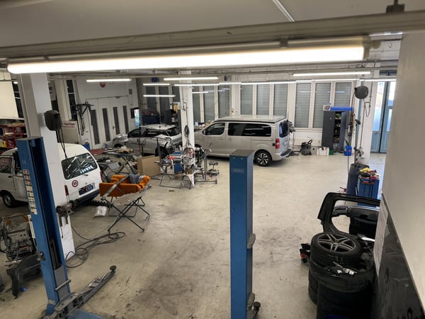 ATTRAKTIVE GEWERBEFLÄCHE MIT BESTEHENDEN MIETER-INVESTITIONSGELEGENHEI 5