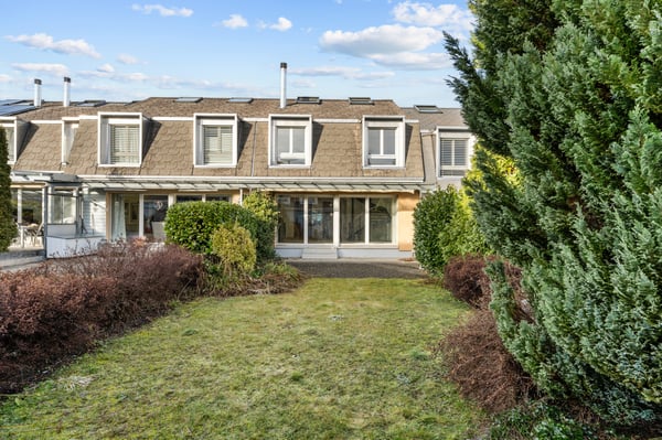 1.5 ZIMMER REIHENEINFAMILIENFERIENHAUS IM BAURECHT AN SEHR SCHÖNER UND 4