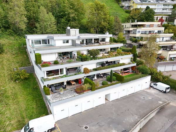 Exklusive, neu erstellte 3-Zimmer-Attikawohnung in Oberägeri 1