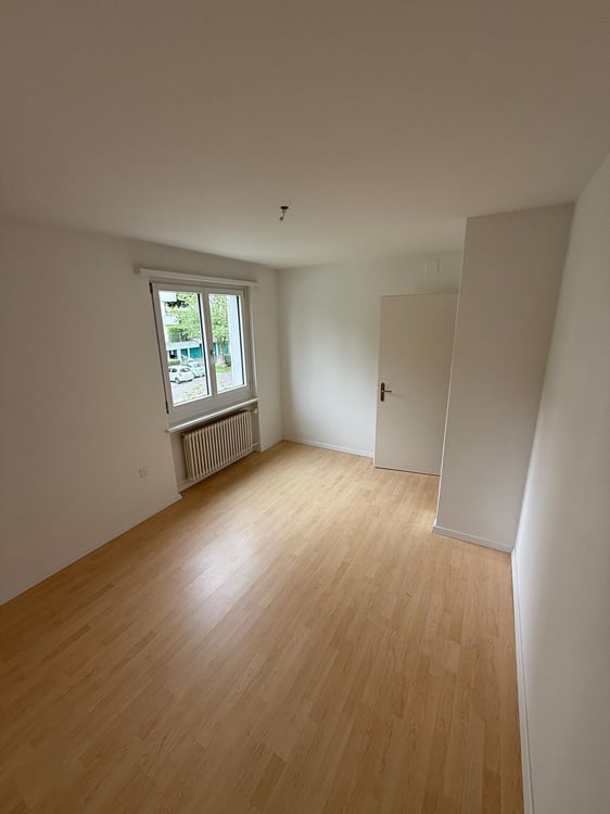 Per sofort oder nach Vereinbarung vermieten wir eine schöne 4.0-Zimmerwohnung in Rorschach 6