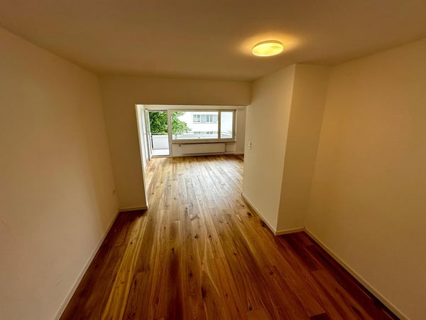 Schöne 1.5-Zimmer-Wohnung im 1.OG, mit grossem Balkon in St. Gallen 8