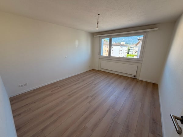 Helle 3.5-Zimmer-Wohnung mit Balkon und Kamin in Au SG 3