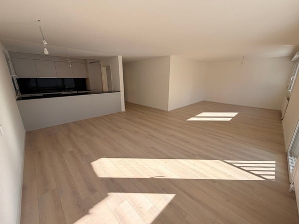 Helle 2.5-Zimmer-Wohnung mit Balkon in Au (SG) – sofort verfügbar 1