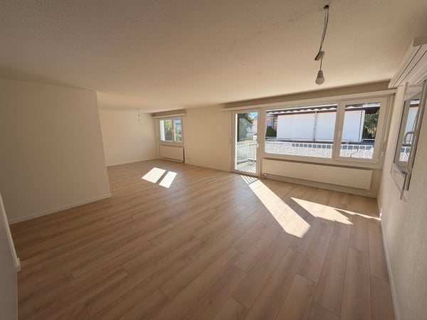 Helle 2.5-Zimmer-Wohnung mit Balkon in Au (SG) – sofort verfügbar 2