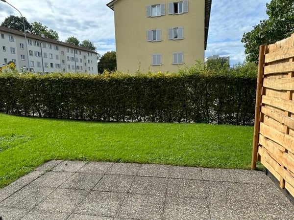 Wunderschöne und zentrale 3.0-Zimmerwohnung mit Gartensitzplatz in St. Gallen 6