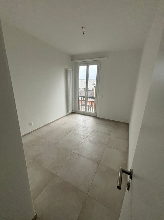 AFFITTASI LUMINOSO APPARTAMENTO RINNOVATO DI 1.5 LOCALI 8