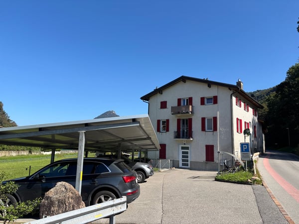 VENDESI STABILE A REDDITO CON TERRENO EDIFICABILE - BARBENGO (LUGANO) 2