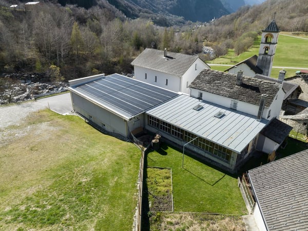 AFFITTASI A MESOCCO SPAZI ARTIGIANALI/DEPOSITI 3