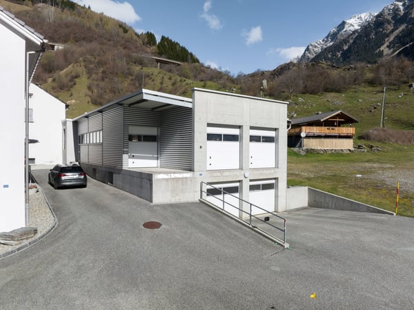 AFFITTASI A MESOCCO SPAZI ARTIGIANALI/DEPOSITI 2