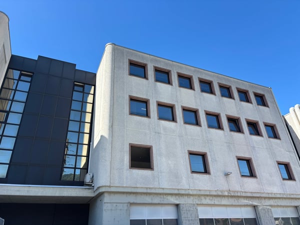 AFFITTASI A CADENAZZO SPAZIO COMMERCIALE DI CA. 78 mq 2