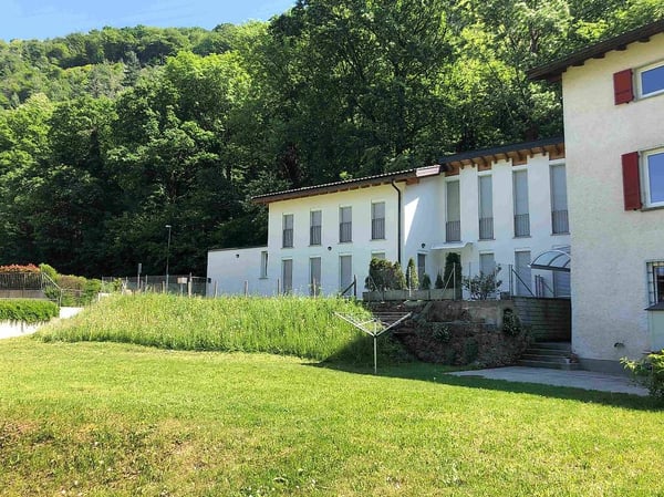 VENDESI STABILE A REDDITO CON TERRENO EDIFICABILE - BARBENGO 5