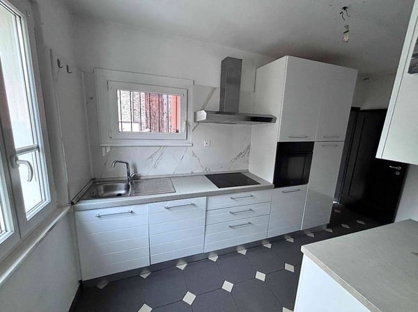 VENDESI CASA UNIFAMILIARE - GNOSCA (BELLINZONA) 2