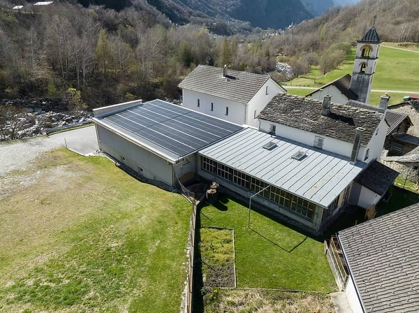 AFFITTASI A MESOCCO SPAZI ARTIGIANALI/DEPOSITI 3