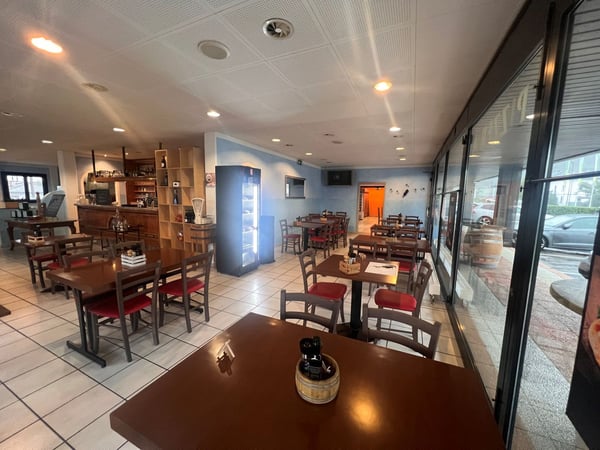 AFFITTASI A CADENAZZO RISTORANTE DI CA. 282 mq 5