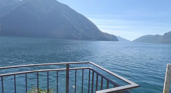 CASTAGNOLA Immobile da ristrutturare a Lago con posto barca 10