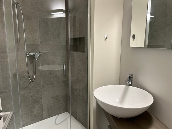 MAGLIASO 1.5 LOCALI CON GIARDINO E PISCINA CONDOMINIALE 3