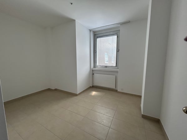 UFFICIO IN VENDITA A LUGANO-CASSARATE 7