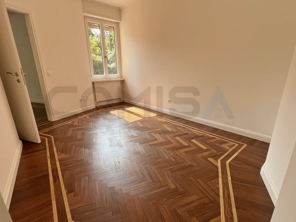 LUGANO CENTRO Appartamento signorile di 10.5 locali con giardino 12