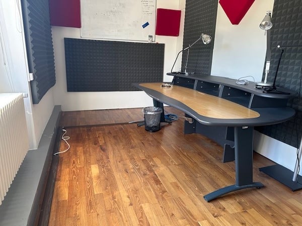 Ufficio Moderno in Affitto a Balerna – 25 m² Accessibile e Ben Connesso 5