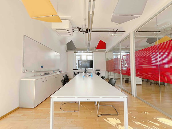 Ufficio Moderno in Affitto a Balerna – 296 m² 6