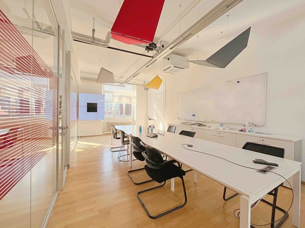 Ufficio Moderno in Affitto a Balerna – 296 m² 5