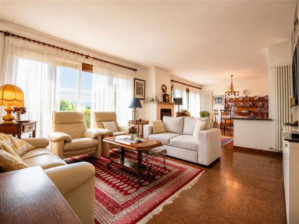 Carabbia: Casa 4.5 locali 3