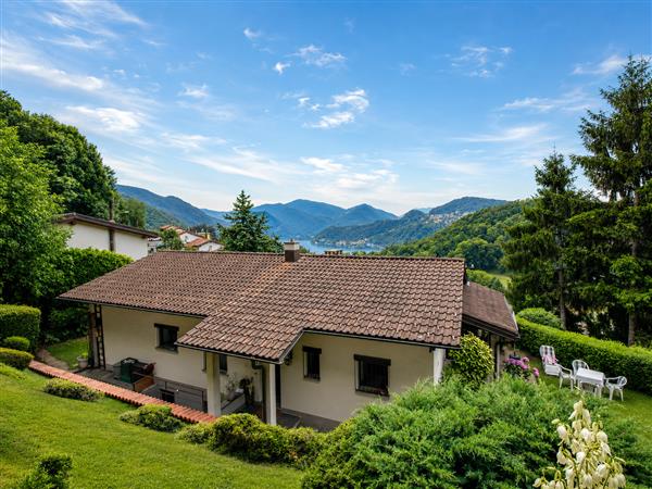 Carabbia: Casa 4.5 locali 13