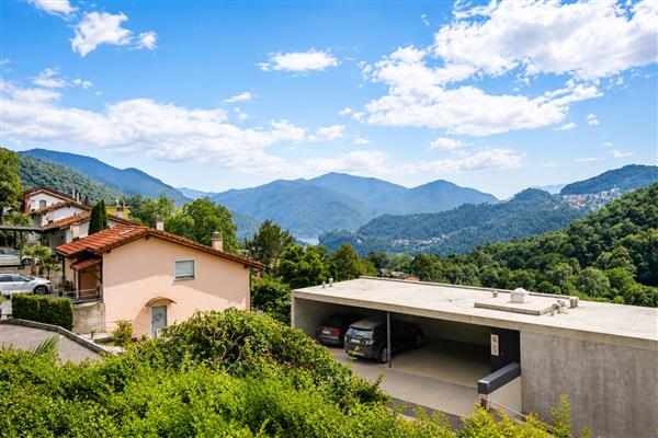 Carabbia: Casa 4.5 locali 7