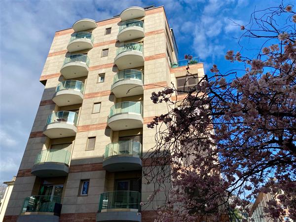 Lugano: Appartamento arredato 2.5 locali 1