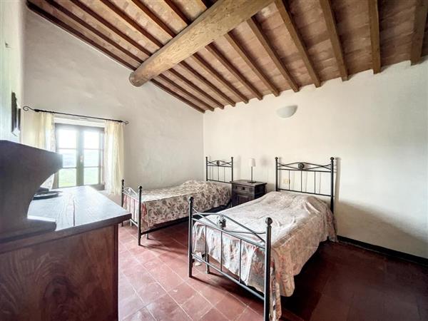 Pisa: Casale 7