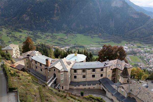 Sondalo: Albergo 200 locali 1