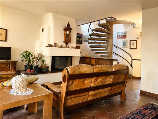 Melano : Casa 6 locali 7