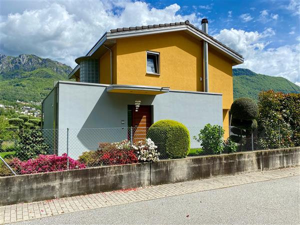 Lugaggia: Casa unifamiliare 6 locali 1