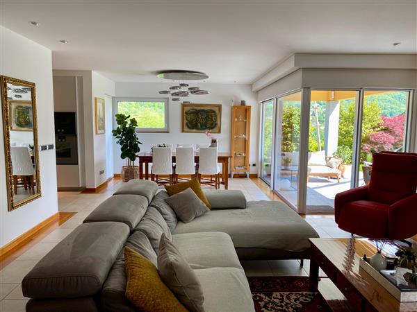 Lugaggia: Casa unifamiliare 6 locali 4